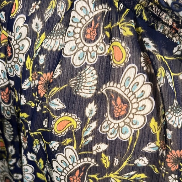 Old Navy Navy Blue Floral Women's Blouse - Picture 5 of 6